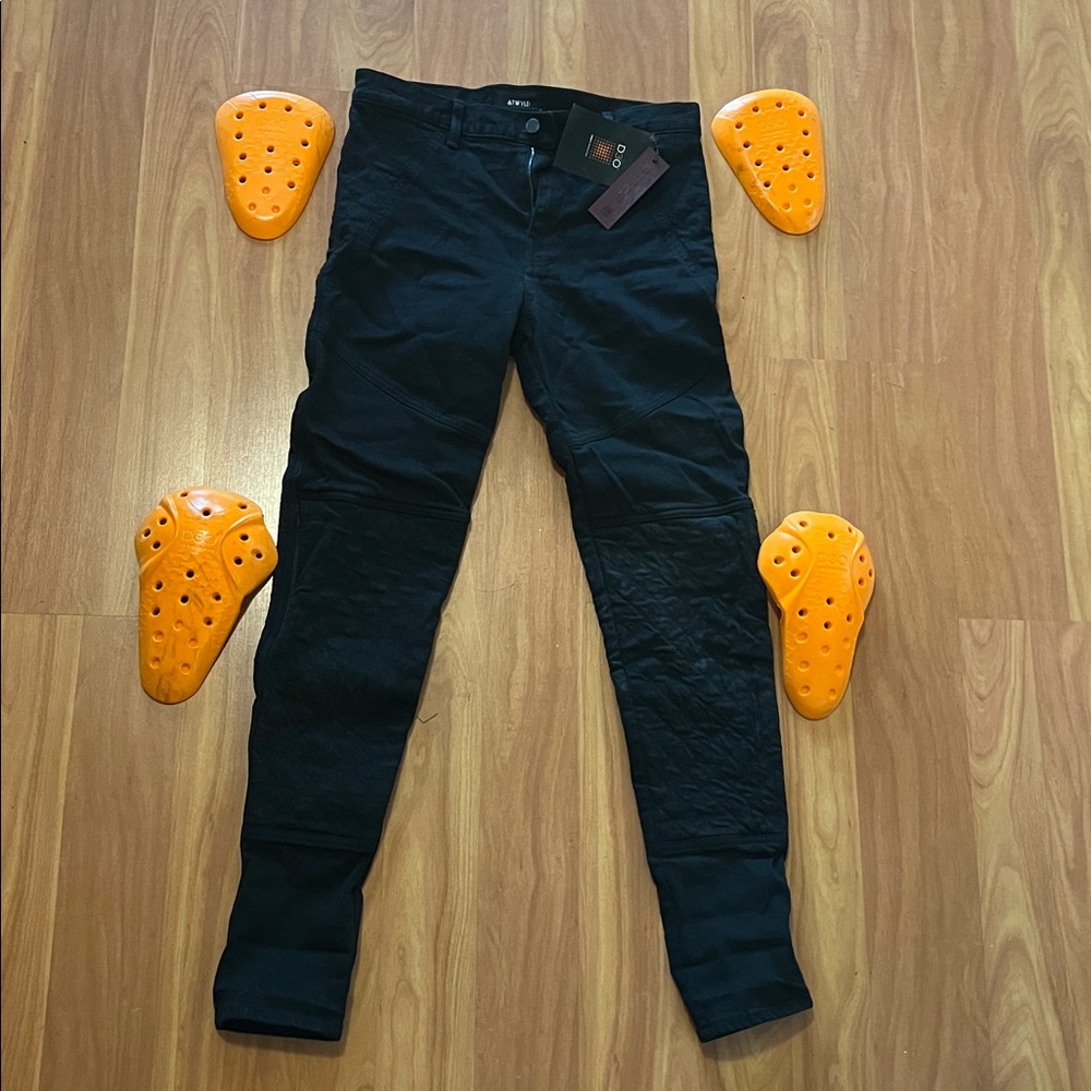 Women's Black Skinny Pants